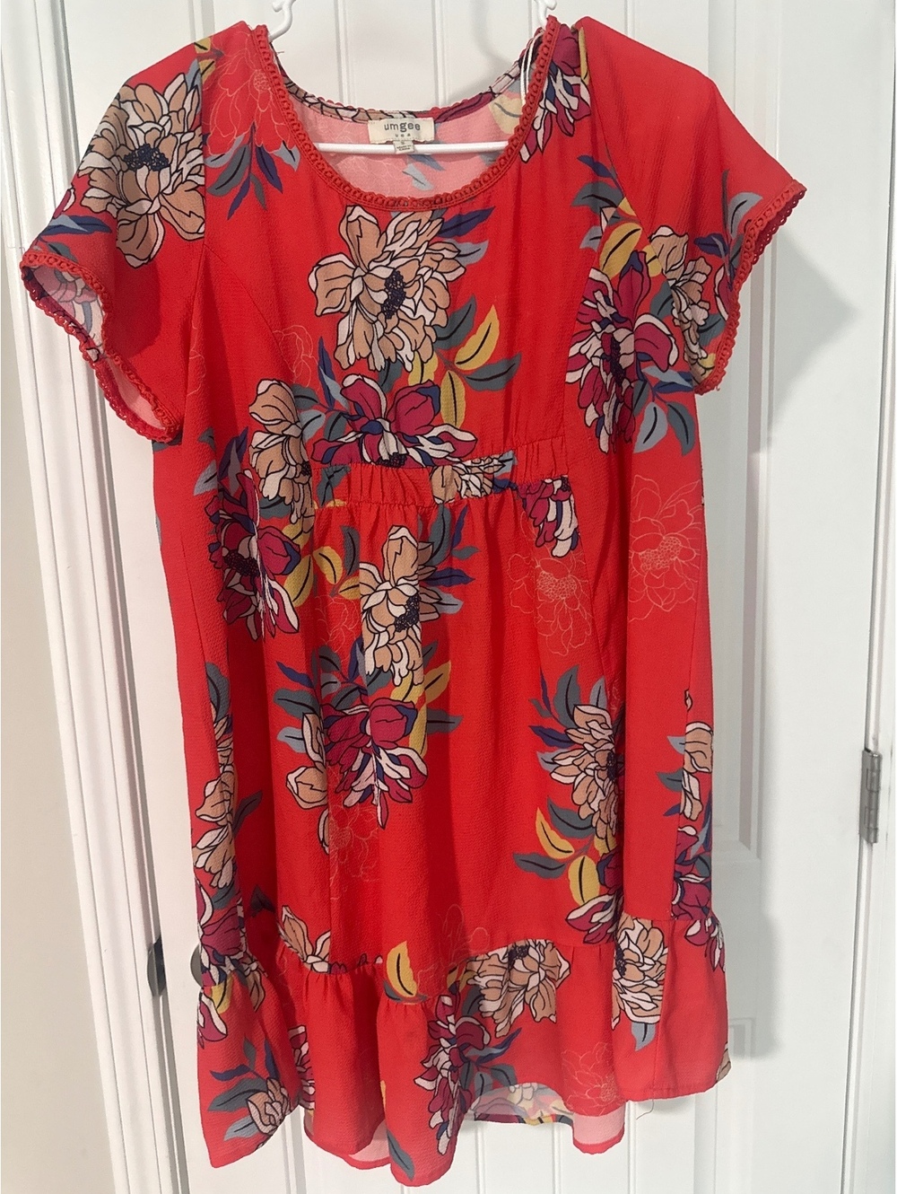 Umgee USA Red Floral Short Sleeve Dress Size Small